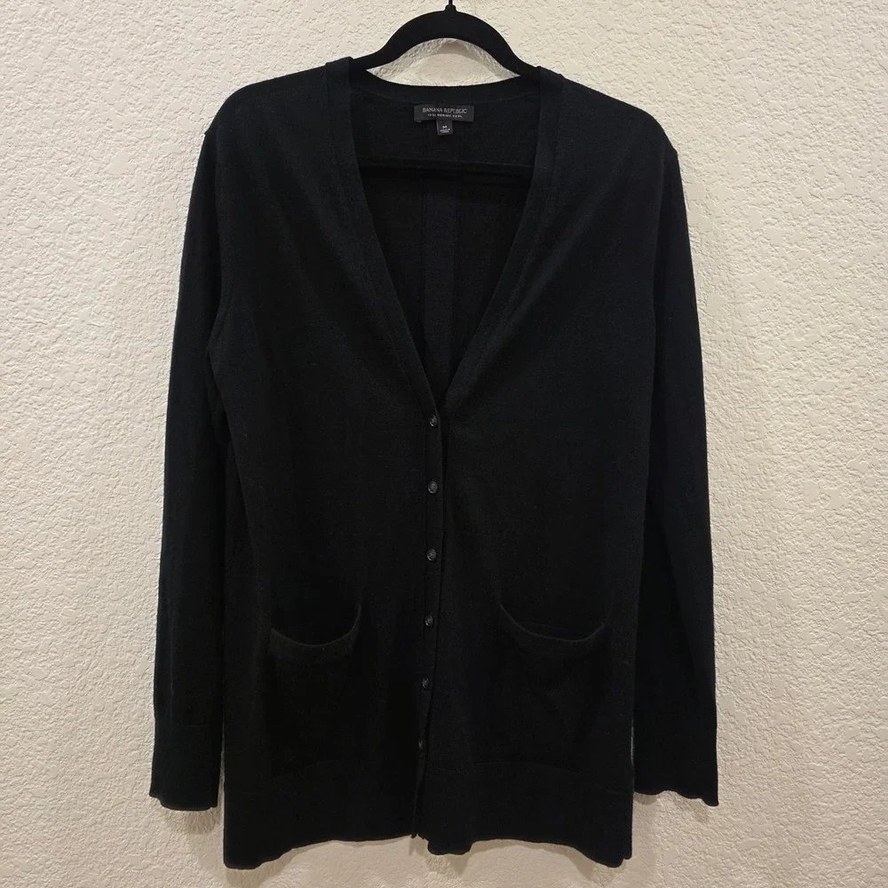 Banana Republic Mens Black 100% Merino Wool V-Neck Button Cardigan Sweater M